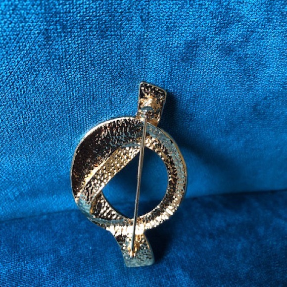 Park Lane Vintage Gold Tone Crystal Brooch. - Picture 6 of 6